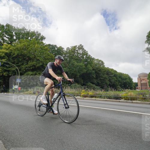 14.09.2025 - Stadtparktriathlon Michael Burmester http://msf.ph/oto/8893734 14.09.2025 11:53:50 Radfahren 995, 1031, 1046, 1062, 1069, 1086, 1099 meine-sportfotos.de