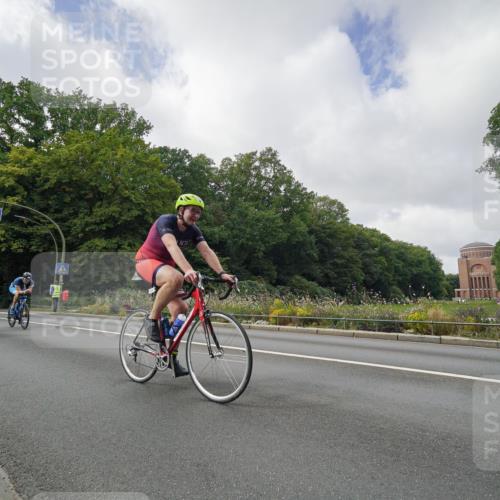 14.09.2025 - Stadtparktriathlon Michael Burmester http://msf.ph/oto/8893740 14.09.2025 11:54:01 Radfahren 975, 993, 1036, 1058, 1096, 1185 meine-sportfotos.de