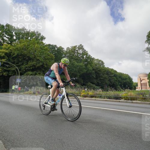 14.09.2025 - Stadtparktriathlon Michael Burmester http://msf.ph/oto/8893748 14.09.2025 11:54:16 Radfahren 1025, 1060, 1081, 1087, 1209 meine-sportfotos.de