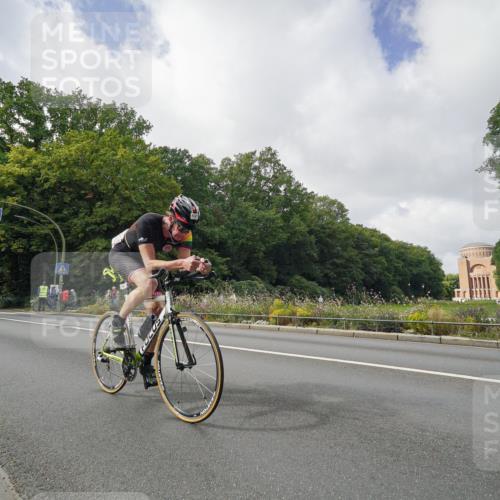 14.09.2025 - Stadtparktriathlon Michael Burmester http://msf.ph/oto/8893751 14.09.2025 11:54:25 Radfahren 1025, 1120, 1209 meine-sportfotos.de