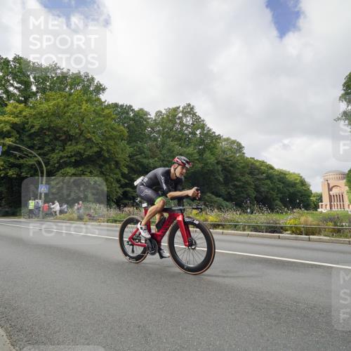 14.09.2025 - Stadtparktriathlon Michael Burmester http://msf.ph/oto/8893754 14.09.2025 11:54:36 Radfahren 1041, 1065, 1120, 1188 meine-sportfotos.de
