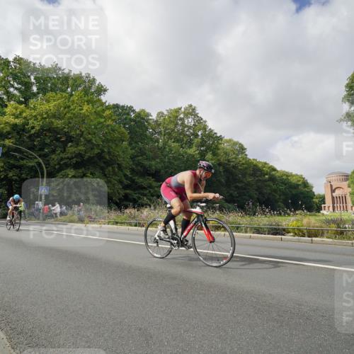 14.09.2025 - Stadtparktriathlon Michael Burmester http://msf.ph/oto/8893761 14.09.2025 11:54:58 Radfahren 939, 1035, 1073, 1095, 1162 meine-sportfotos.de