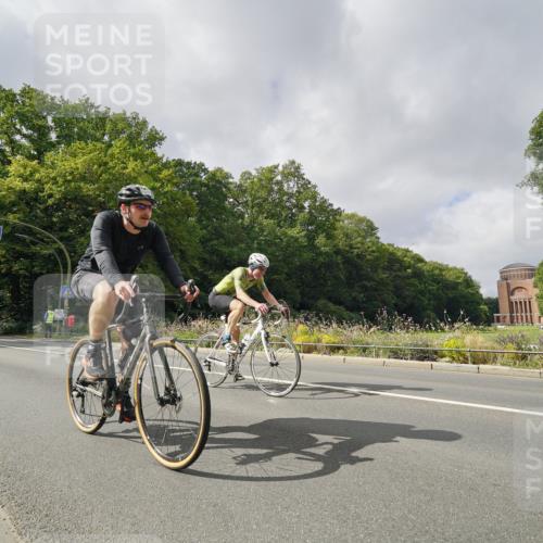 14.09.2025 - Stadtparktriathlon Michael Burmester http://msf.ph/oto/8893771 14.09.2025 11:55:36 Radfahren 955, 1049, 1072, 1091, 1092, 1116, 1164, 1168, 1186, 1194 meine-sportfotos.de