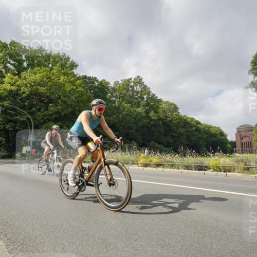 14.09.2025 - Stadtparktriathlon Michael Burmester http://msf.ph/oto/8893772 14.09.2025 11:55:39 Radfahren 955, 1049, 1056, 1072, 1091, 1092, 1116, 1164, 1168, 1173, 1186, 1194 meine-sportfotos.de