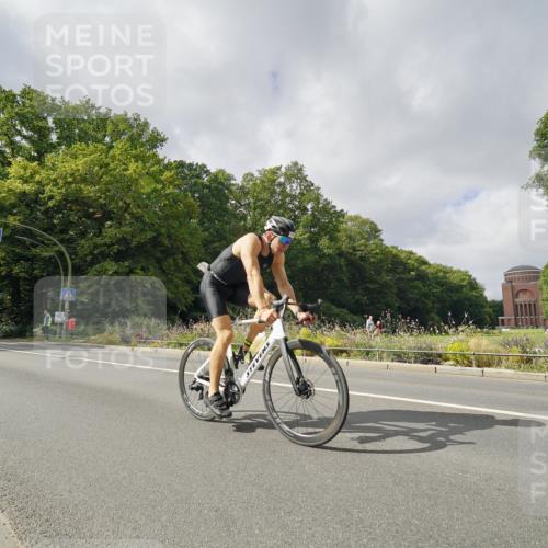 14.09.2025 - Stadtparktriathlon Michael Burmester http://msf.ph/oto/8893776 14.09.2025 11:55:43 Radfahren 955, 1049, 1056, 1092, 1164, 1173, 1174, 1186, 1194 meine-sportfotos.de