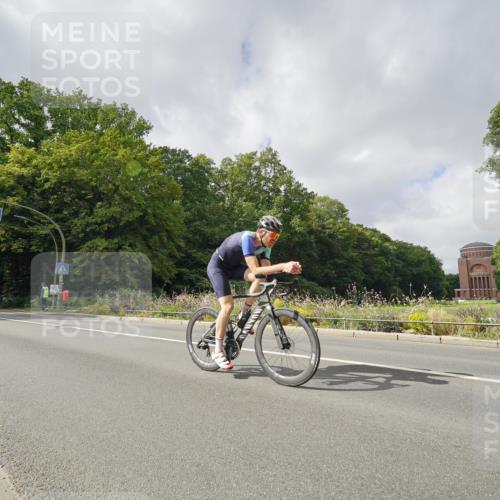 14.09.2025 - Stadtparktriathlon Michael Burmester http://msf.ph/oto/8893785 14.09.2025 11:55:59 Radfahren 937, 984, 998, 1076, 1082, 1113 meine-sportfotos.de
