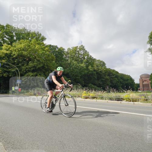14.09.2025 - Stadtparktriathlon Michael Burmester http://msf.ph/oto/8893786 14.09.2025 11:56:04 Radfahren 937, 1014, 1076, 1082, 1113, 1214 meine-sportfotos.de
