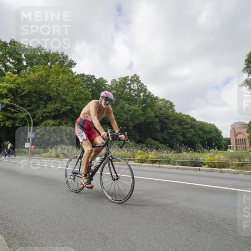 14.09.2025 - Stadtparktriathlon Michael Burmester http://msf.ph/oto/8893796 14.09.2025 11:56:18 Radfahren 1022, 1089, 1170 meine-sportfotos.de