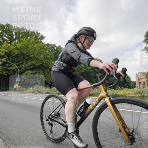 14.09.2025 - Stadtparktriathlon Michael Burmester http://msf.ph/oto/8893800 14.09.2025 11:56:32 Radfahren 960, 1023, 1053, 1119, 1133, 1172 meine-sportfotos.de