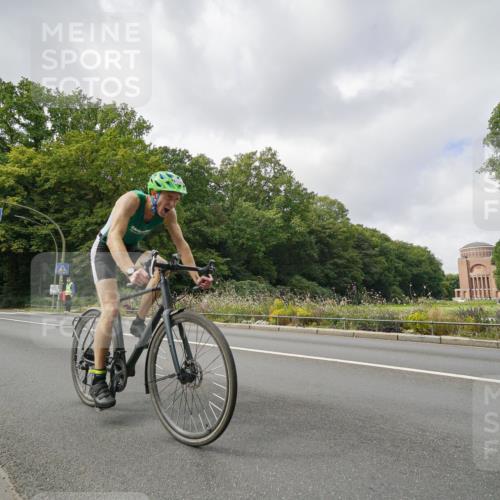 14.09.2025 - Stadtparktriathlon Michael Burmester http://msf.ph/oto/8893829 14.09.2025 11:57:18 Radfahren 952, 1124, 1132, 1147, 1203, 1205, 1211, 1212 meine-sportfotos.de