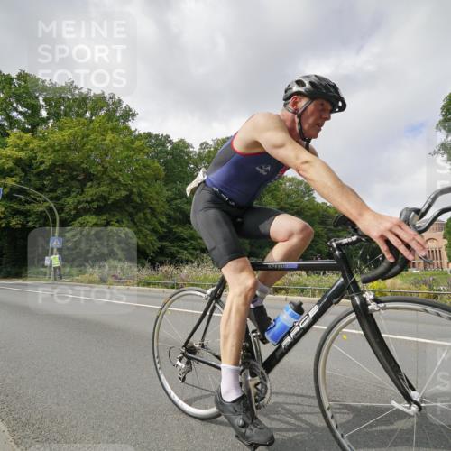 14.09.2025 - Stadtparktriathlon Michael Burmester http://msf.ph/oto/8893833 14.09.2025 11:57:24 Radfahren 1026, 1075, 1103, 1124, 1132, 1139, 1147, 1212 meine-sportfotos.de