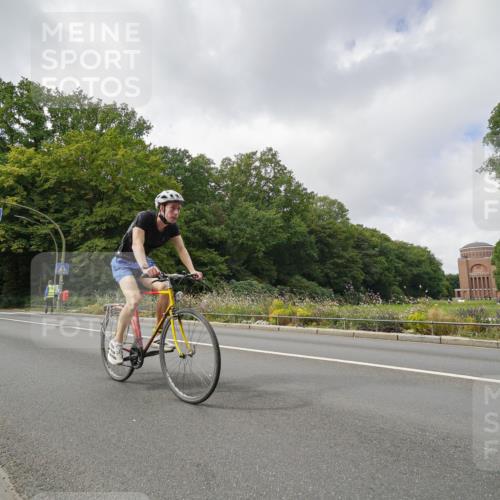 14.09.2025 - Stadtparktriathlon Michael Burmester http://msf.ph/oto/8893841 14.09.2025 11:57:41 Radfahren 966, 1027, 1084, 1109, 1199 meine-sportfotos.de
