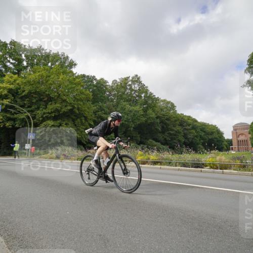 14.09.2025 - Stadtparktriathlon Michael Burmester http://msf.ph/oto/8893842 14.09.2025 11:57:44 Radfahren 966, 1027, 1084, 1109, 1199 meine-sportfotos.de