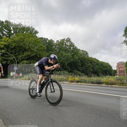 14.09.2025 - Stadtparktriathlon Michael Burmester http://msf.ph/oto/8893849 14.09.2025 11:58:09 Radfahren 1001, 1002, 1040, 1043, 1080, 1112 meine-sportfotos.de