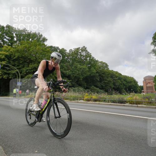 14.09.2025 - Stadtparktriathlon Michael Burmester http://msf.ph/oto/8893850 14.09.2025 11:58:09 Radfahren 1001, 1002, 1040, 1043, 1080, 1112 meine-sportfotos.de