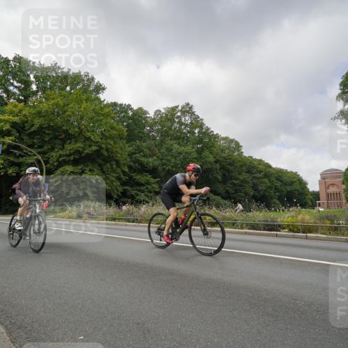 14.09.2025 - Stadtparktriathlon Michael Burmester http://msf.ph/oto/8893853 14.09.2025 11:58:16 Radfahren 1001, 1002, 1040, 1083, 1112, 1121, 1143, 1155, 1160, 1180 meine-sportfotos.de