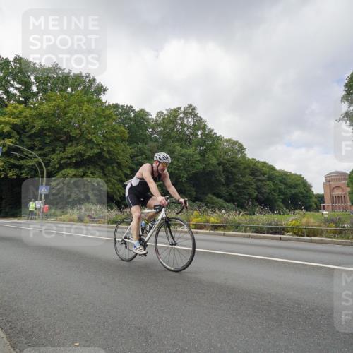 14.09.2025 - Stadtparktriathlon Michael Burmester http://msf.ph/oto/8893864 14.09.2025 11:58:35 Radfahren 972, 1059, 1097, 1098, 1128, 1193 meine-sportfotos.de