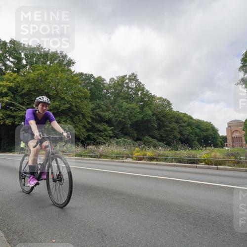 14.09.2025 - Stadtparktriathlon Michael Burmester http://msf.ph/oto/8893867 14.09.2025 11:58:38 Radfahren 972, 1059, 1066, 1097, 1102, 1128, 1156, 1193 meine-sportfotos.de