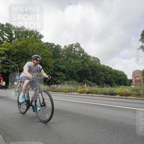14.09.2025 - Stadtparktriathlon Michael Burmester http://msf.ph/oto/8893882 14.09.2025 11:59:00 Radfahren 1019, 1067, 1068, 1122, 1137, 1150, 1153, 1187 meine-sportfotos.de