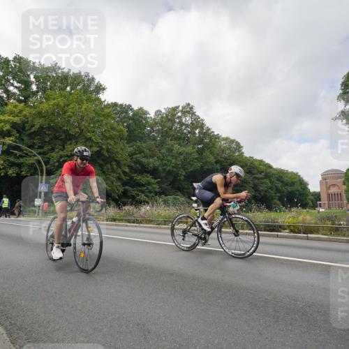 14.09.2025 - Stadtparktriathlon Michael Burmester http://msf.ph/oto/8893883 14.09.2025 11:59:01 Radfahren 1019, 1067, 1068, 1122, 1137, 1150, 1153, 1187 meine-sportfotos.de