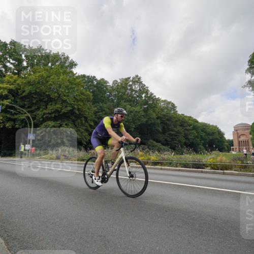 14.09.2025 - Stadtparktriathlon Michael Burmester http://msf.ph/oto/8893896 14.09.2025 11:59:45 Radfahren 936, 1054, 1057, 1107, 1178, 1202 meine-sportfotos.de
