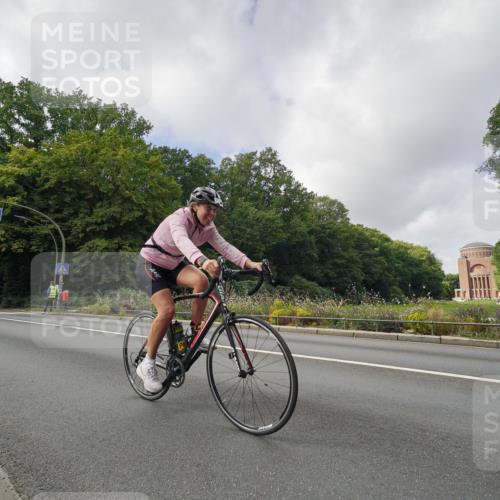 14.09.2025 - Stadtparktriathlon Michael Burmester http://msf.ph/oto/8893921 14.09.2025 12:00:45 Radfahren 962, 974, 994, 1063, 1064 meine-sportfotos.de