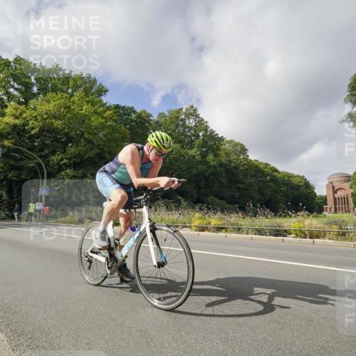 14.09.2025 - Stadtparktriathlon Michael Burmester http://msf.ph/oto/8893939 14.09.2025 12:01:18 Radfahren 1005, 1041, 1058, 1060, 1086, 1099, 1185, 1209 meine-sportfotos.de