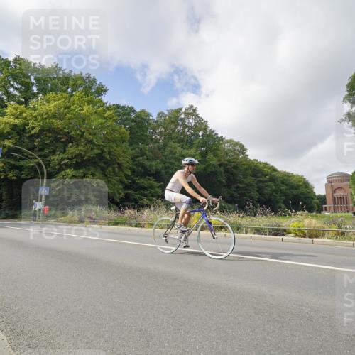 14.09.2025 - Stadtparktriathlon Michael Burmester http://msf.ph/oto/8893953 14.09.2025 12:01:44 Radfahren 1035, 1079, 1085, 1087, 1117, 1157, 1158, 1167 meine-sportfotos.de