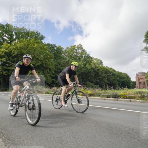 14.09.2025 - Stadtparktriathlon Michael Burmester http://msf.ph/oto/8893962 14.09.2025 12:02:01 Radfahren 1025, 1072, 1092, 1096, 1120, 1148, 1149, 1152, 1162, 1168, 1169, 1218 meine-sportfotos.de