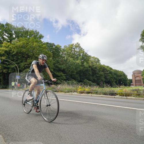 14.09.2025 - Stadtparktriathlon Michael Burmester http://msf.ph/oto/8893963 14.09.2025 12:02:02 Radfahren 1025, 1072, 1092, 1096, 1120, 1148, 1152, 1162, 1168, 1169, 1218 meine-sportfotos.de