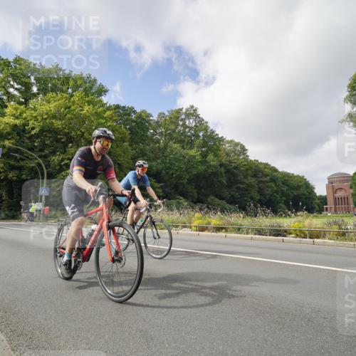 14.09.2025 - Stadtparktriathlon Michael Burmester http://msf.ph/oto/8893968 14.09.2025 12:02:07 Radfahren 1025, 1072, 1094, 1096, 1120, 1141, 1148, 1152, 1169, 1186, 1218 meine-sportfotos.de