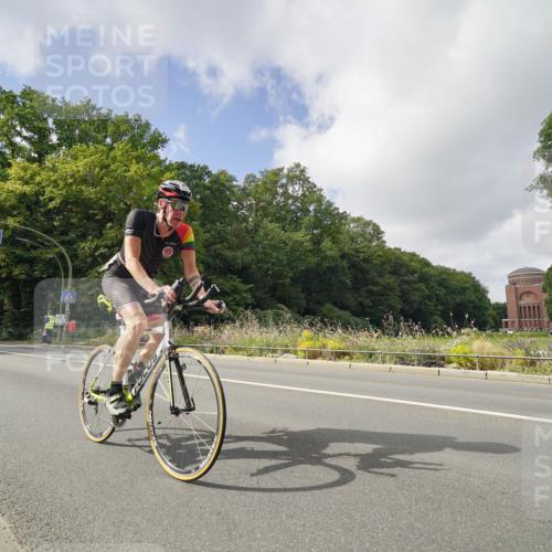 14.09.2025 - Stadtparktriathlon Michael Burmester http://msf.ph/oto/8893969 14.09.2025 12:02:09 Radfahren 1025, 1072, 1094, 1096, 1120, 1141, 1148, 1174, 1186 meine-sportfotos.de