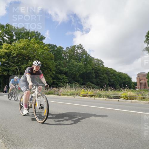 14.09.2025 - Stadtparktriathlon Michael Burmester http://msf.ph/oto/8893975 14.09.2025 12:02:19 Radfahren 1008, 1141, 1164, 1174, 1186, 1194 meine-sportfotos.de