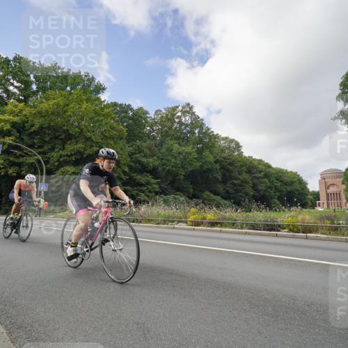 14.09.2025 - Stadtparktriathlon Michael Burmester http://msf.ph/oto/8893980 14.09.2025 12:02:38 Radfahren 931, 1065, 1073, 1076, 1095, 1110, 1113, 1116 meine-sportfotos.de