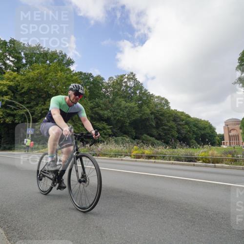 14.09.2025 - Stadtparktriathlon Michael Burmester http://msf.ph/oto/8893982 14.09.2025 12:02:39 Radfahren 931, 1065, 1073, 1076, 1095, 1110, 1113, 1116, 1163 meine-sportfotos.de