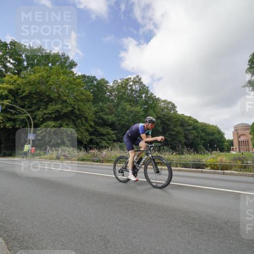 14.09.2025 - Stadtparktriathlon Michael Burmester http://msf.ph/oto/8893986 14.09.2025 12:02:46 Radfahren 1055, 1065, 1076, 1113, 1163 meine-sportfotos.de