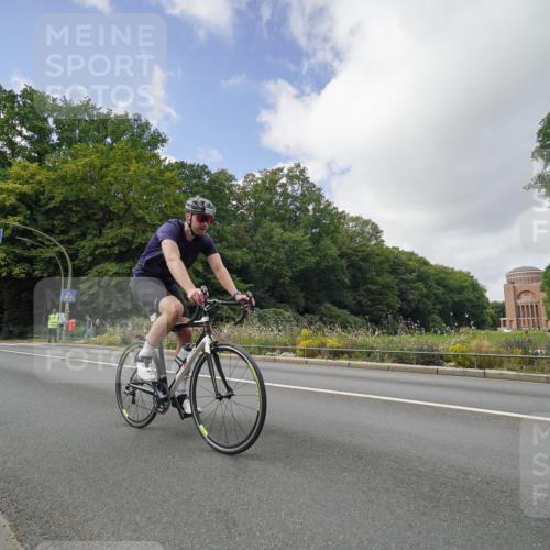 14.09.2025 - Stadtparktriathlon Michael Burmester http://msf.ph/oto/8893987 14.09.2025 12:02:47 Radfahren 1055, 1065, 1076, 1113, 1163 meine-sportfotos.de