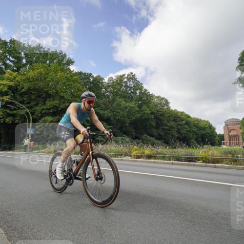 14.09.2025 - Stadtparktriathlon Michael Burmester http://msf.ph/oto/8893993 14.09.2025 12:03:00 Radfahren 1049, 1082, 1173 meine-sportfotos.de