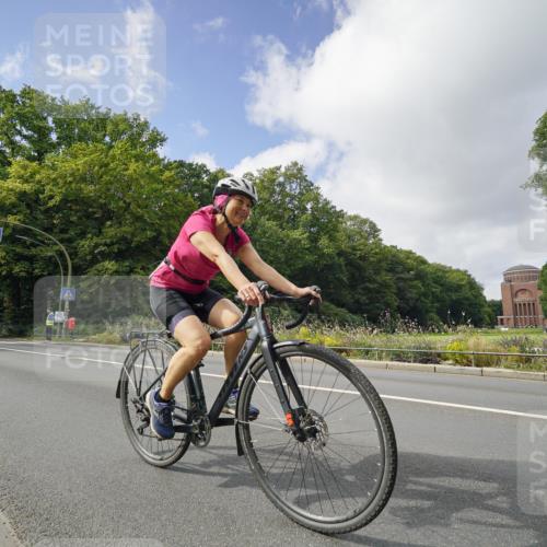14.09.2025 - Stadtparktriathlon Michael Burmester http://msf.ph/oto/8893997 14.09.2025 12:03:13 Radfahren 946, 1108, 1119, 1172 meine-sportfotos.de