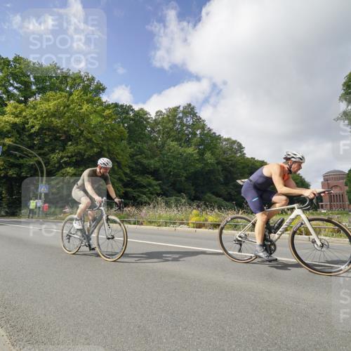 14.09.2025 - Stadtparktriathlon Michael Burmester http://msf.ph/oto/8894001 14.09.2025 12:03:31 Radfahren 997, 1022, 1023, 1056, 1077, 1091 meine-sportfotos.de