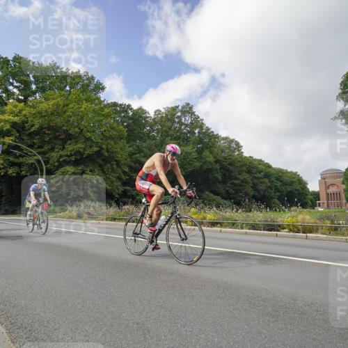 14.09.2025 - Stadtparktriathlon Michael Burmester http://msf.ph/oto/8894008 14.09.2025 12:03:43 Radfahren 1017, 1022, 1023, 1129, 1133, 1142, 1170, 1203, 1204, 1211 meine-sportfotos.de