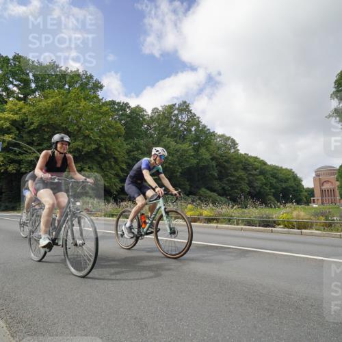 14.09.2025 - Stadtparktriathlon Michael Burmester http://msf.ph/oto/8894009 14.09.2025 12:03:43 Radfahren 1017, 1022, 1023, 1129, 1133, 1142, 1170, 1203, 1204, 1211 meine-sportfotos.de