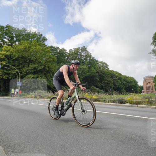 14.09.2025 - Stadtparktriathlon Michael Burmester http://msf.ph/oto/8894011 14.09.2025 12:03:46 Radfahren 1017, 1129, 1133, 1142, 1144, 1170, 1203, 1204, 1211 meine-sportfotos.de