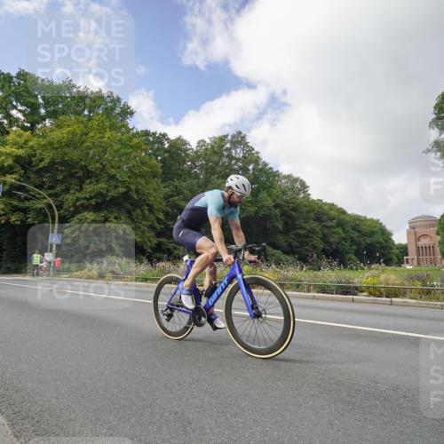 14.09.2025 - Stadtparktriathlon Michael Burmester http://msf.ph/oto/8894012 14.09.2025 12:03:47 Radfahren 1017, 1129, 1133, 1142, 1144, 1170, 1203, 1204, 1205, 1211 meine-sportfotos.de