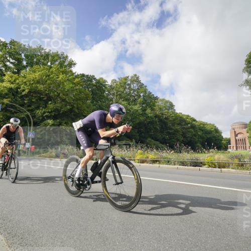 14.09.2025 - Stadtparktriathlon Michael Burmester http://msf.ph/oto/8894043 14.09.2025 12:04:51 Radfahren 1043, 1075, 1080, 1103, 1109, 1147 meine-sportfotos.de
