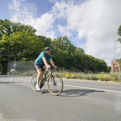 14.09.2025 - Stadtparktriathlon Michael Burmester http://msf.ph/oto/8894051 14.09.2025 12:05:14 Radfahren 1040, 1083, 1143, 1155, 1159, 1160 meine-sportfotos.de