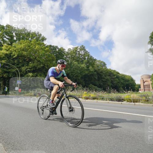 14.09.2025 - Stadtparktriathlon Michael Burmester http://msf.ph/oto/8894068 14.09.2025 12:05:47 Radfahren 1084, 1097, 1124, 1125, 1128, 1151, 1171, 1178 meine-sportfotos.de
