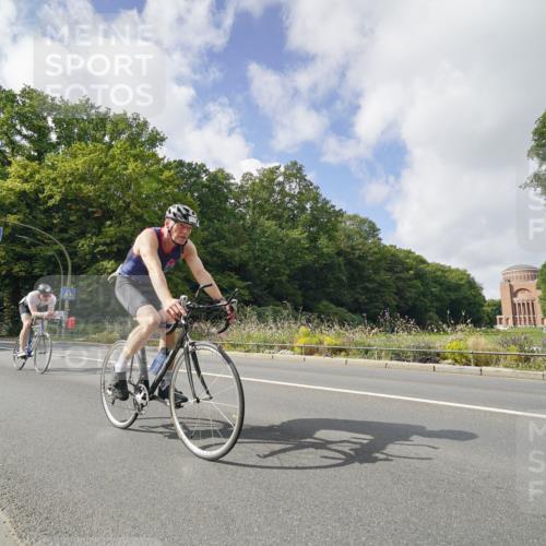 14.09.2025 - Stadtparktriathlon Michael Burmester http://msf.ph/oto/8894069 14.09.2025 12:05:50 Radfahren 1097, 1124, 1125, 1128, 1151, 1171, 1178, 1199 meine-sportfotos.de