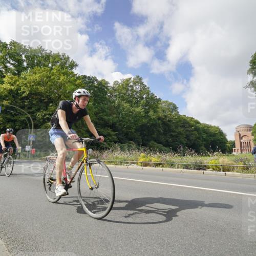 14.09.2025 - Stadtparktriathlon Michael Burmester http://msf.ph/oto/8894076 14.09.2025 12:05:58 Radfahren 1078, 1097, 1151, 1171, 1178, 1199, 1213 meine-sportfotos.de