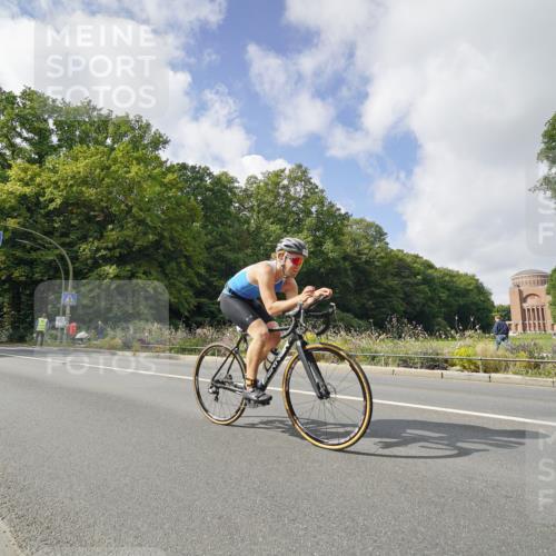 14.09.2025 - Stadtparktriathlon Michael Burmester http://msf.ph/oto/8894079 14.09.2025 12:06:00 Radfahren 1078, 1097, 1171, 1199, 1213 meine-sportfotos.de